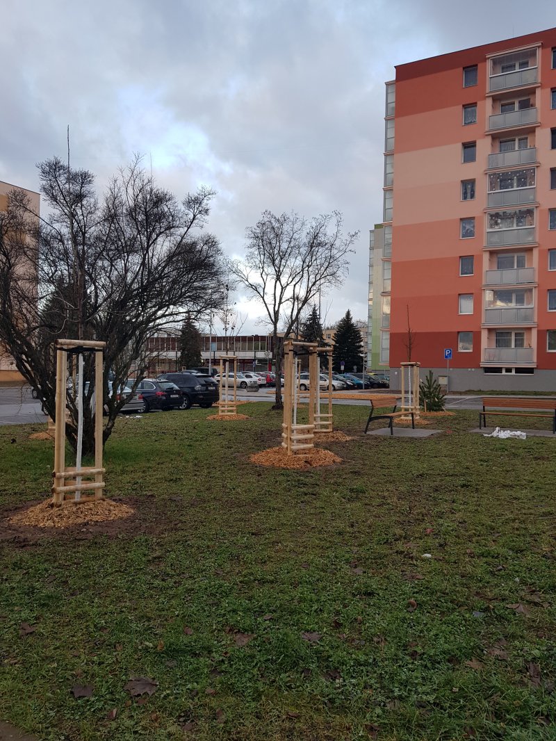 „Revitalizace zeleně 3. a 4. etapa - sídliště v Hostinném“