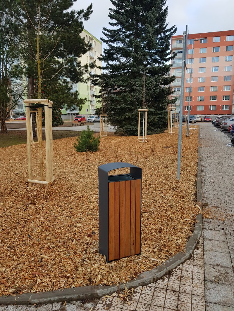 „Revitalizace zeleně 3. a 4. etapa - sídliště v Hostinném“